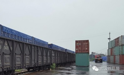 鐵路敞頂箱綠色運輸走進三峽庫區(qū) 電石運輸新篇章